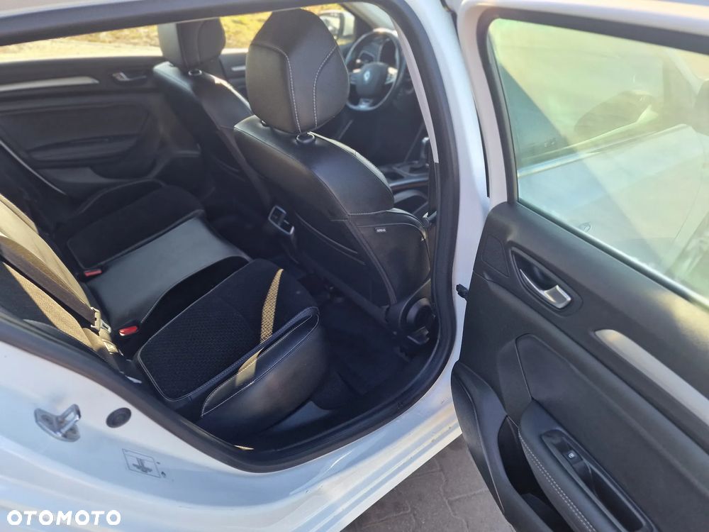 Renault Megane 1.5 dCi Bose EDC - 25