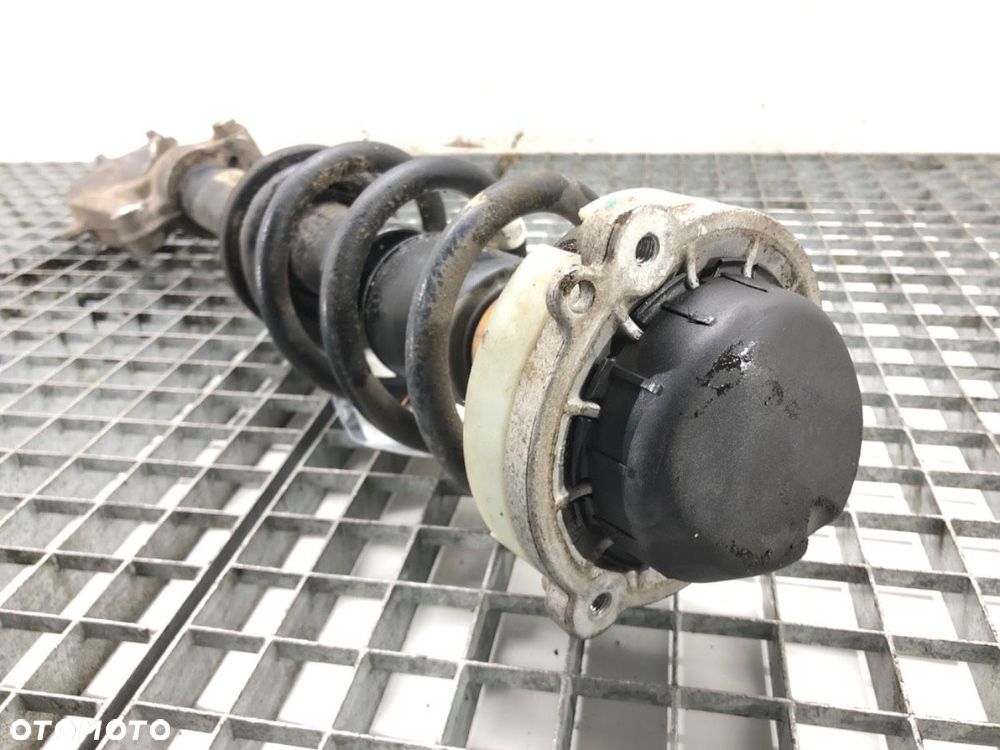 AMORTYZATOR PRAWY PRZÓD SPRĘŻYNA  AUDI A6 C8 Avant (4A5) 2018 - 2022 40 TDI Mild Hybrid quattro - 2