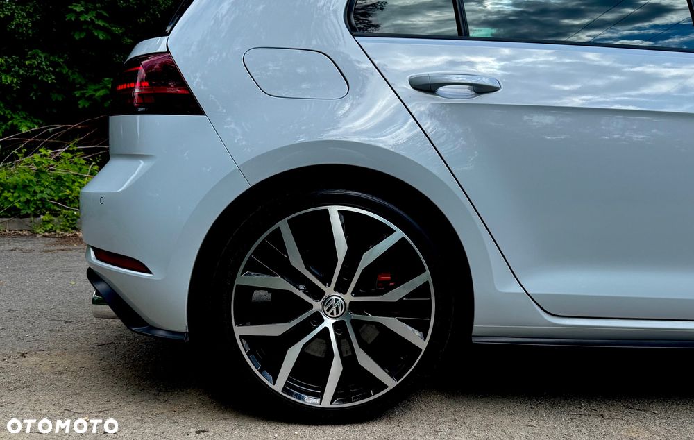 Volkswagen Golf GTI 2.0 TSI OPF Performance - 11