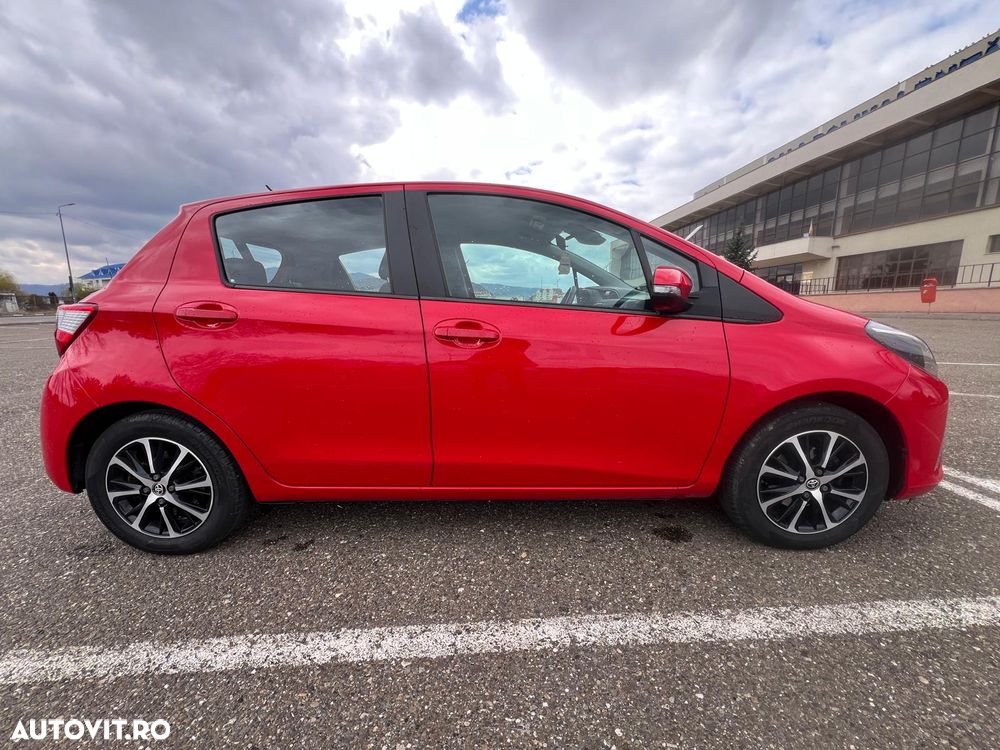 Toyota Yaris 1.5 L CVT Dynamic - 3