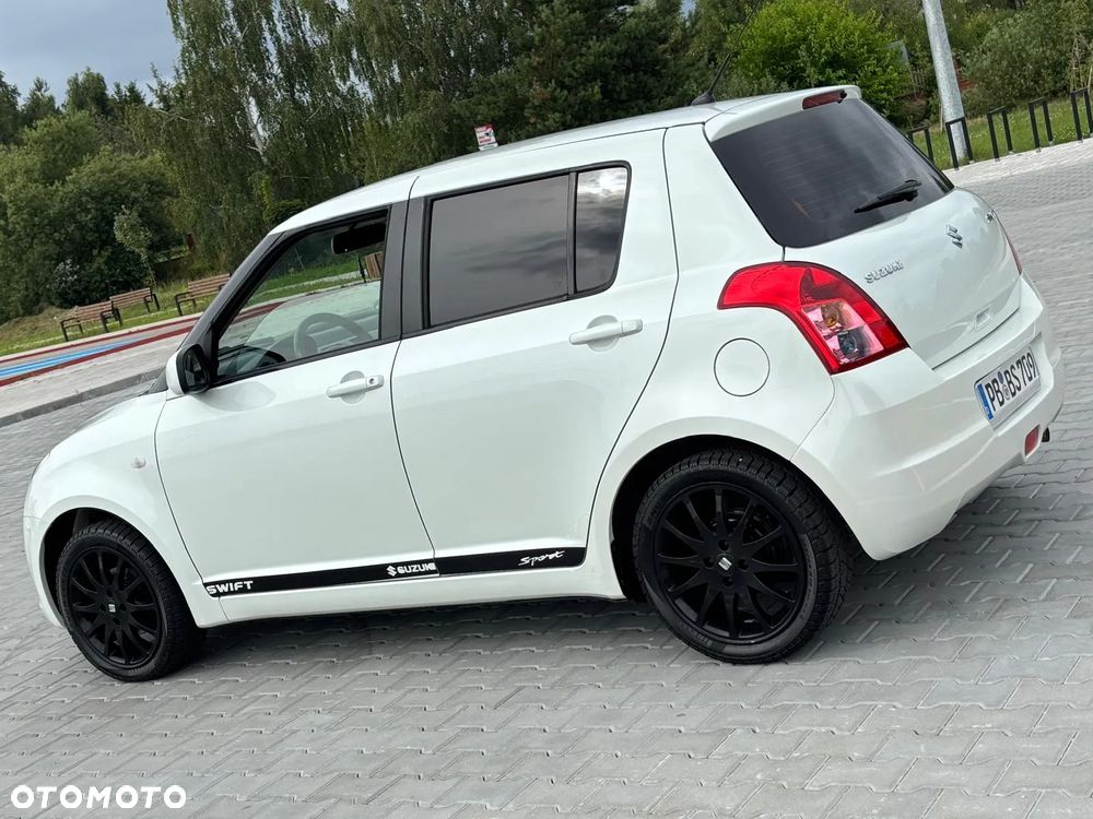 Suzuki Swift 1.3 Limited 25 - 11