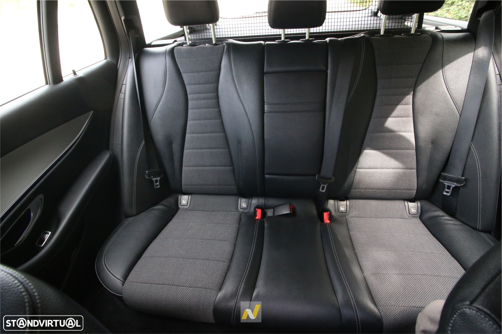 Mercedes-Benz E 220 d 4Matic T 9G-TRONIC Avantgarde - 13