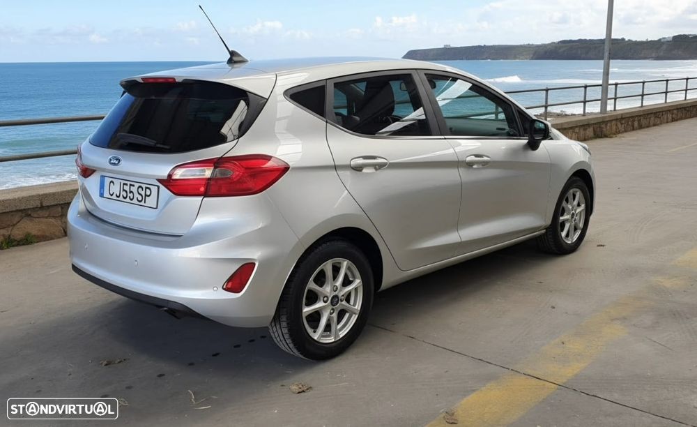 Ford Fiesta 1.0 EcoBoost S&S TITANIUM - 5