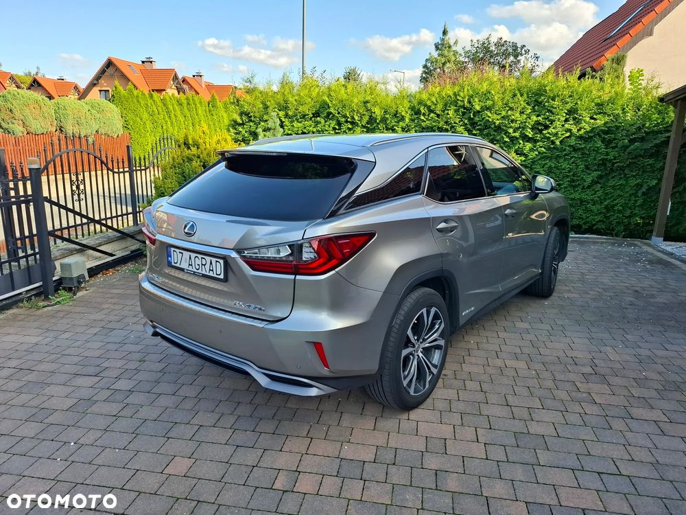 Lexus RX - 8