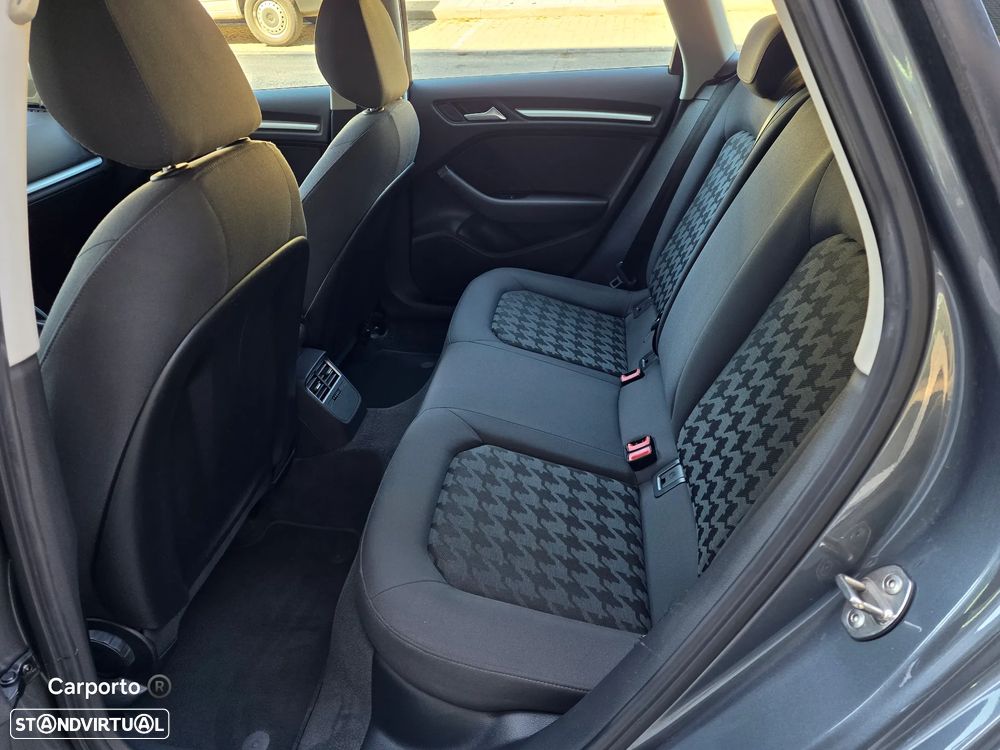 Audi A3 Sportback 2.0 TDI Advance - 10