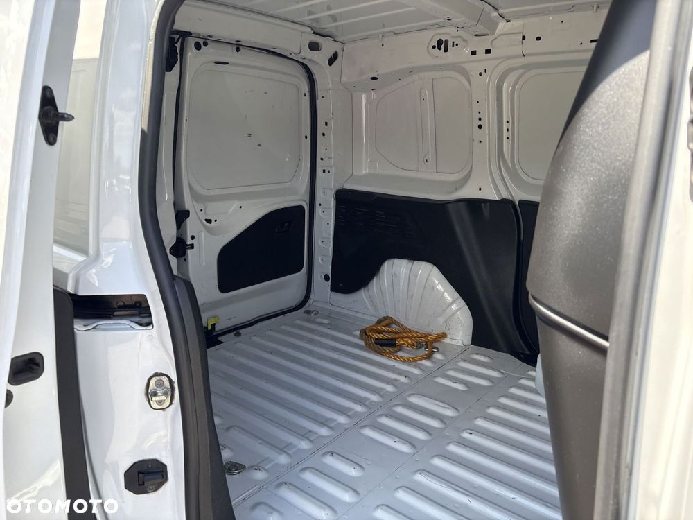 Toyota Proace City - 16