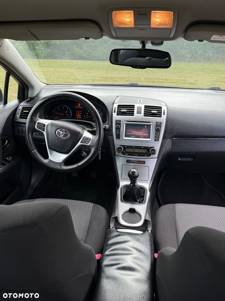Toyota Avensis 2.0 D-4D Active - 23