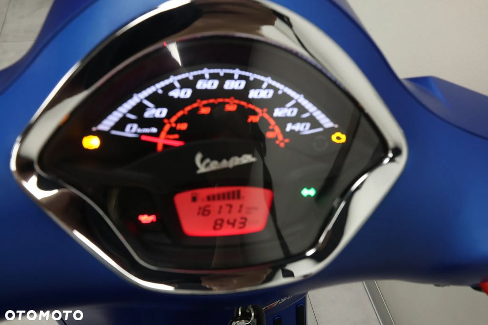 Vespa GTS - 17