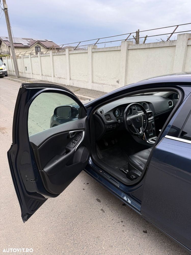 Volvo V40 D4 VEA Summum - 19