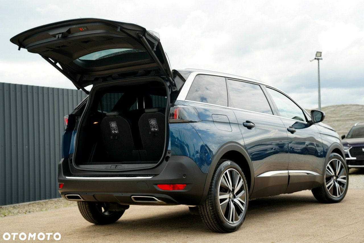 Peugeot 5008 - 8