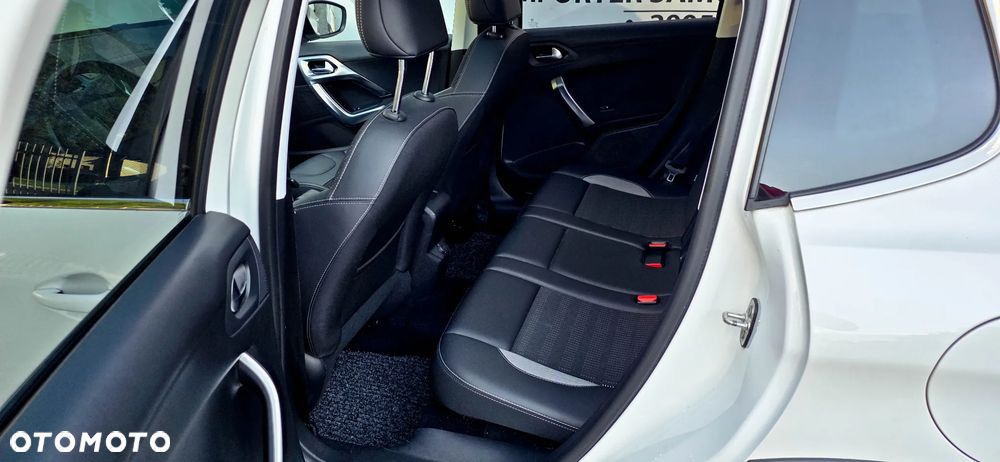 Peugeot 2008 - 18