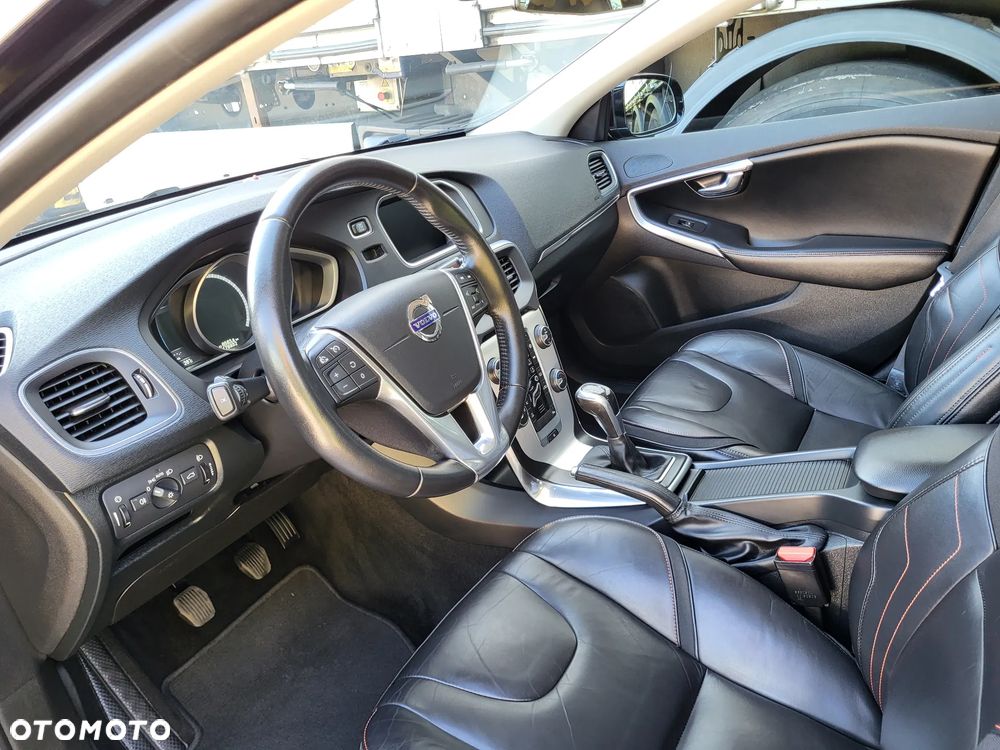 Volvo V40 D2 Drive-E Ocean Race - 16