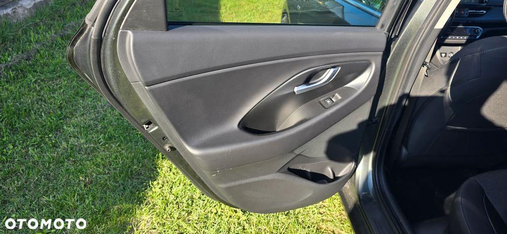 Hyundai i30 1.5 T-GDI 48V Comfort DCT - 14