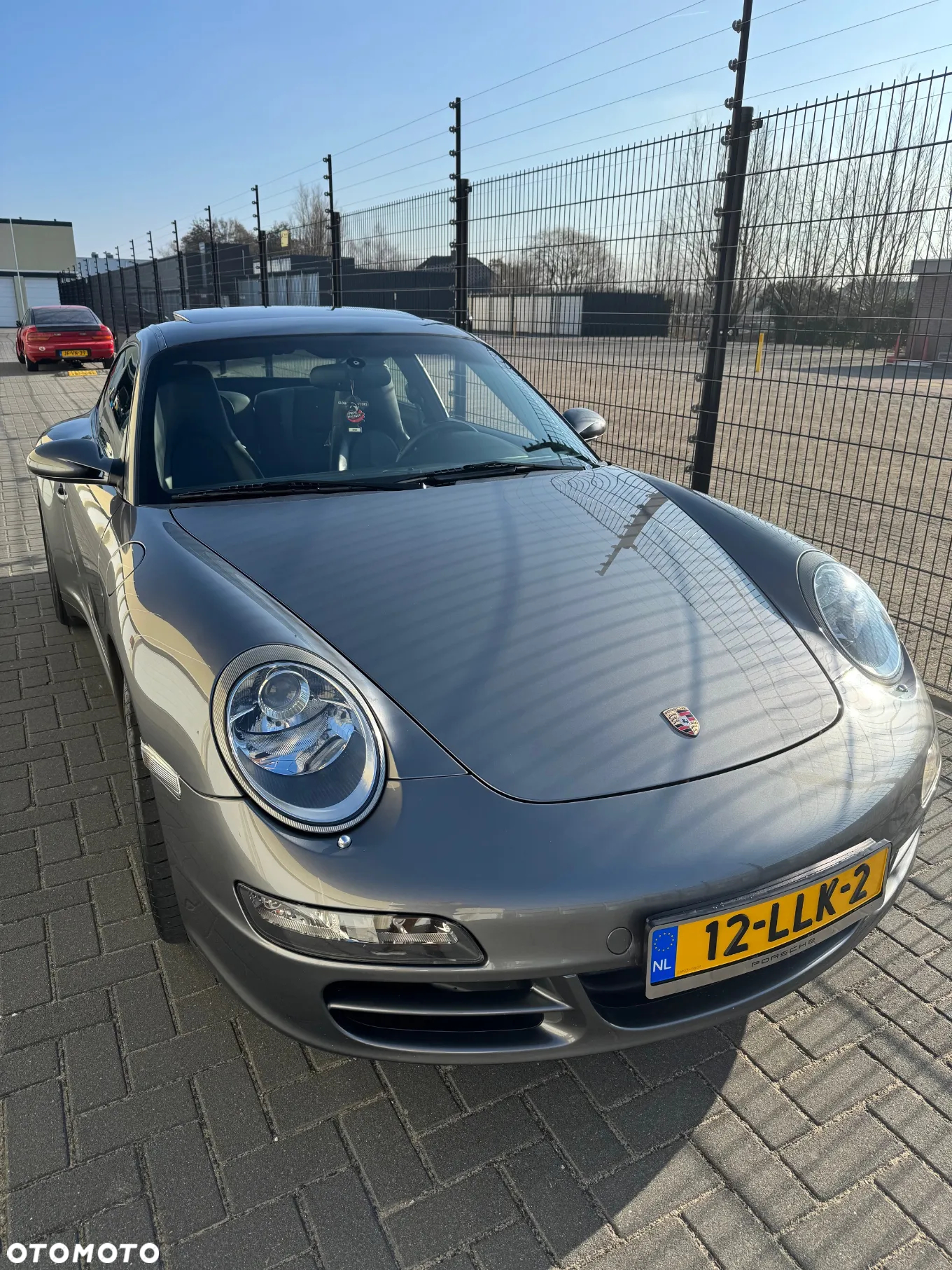 Porsche 911 Carrera 4 - 4