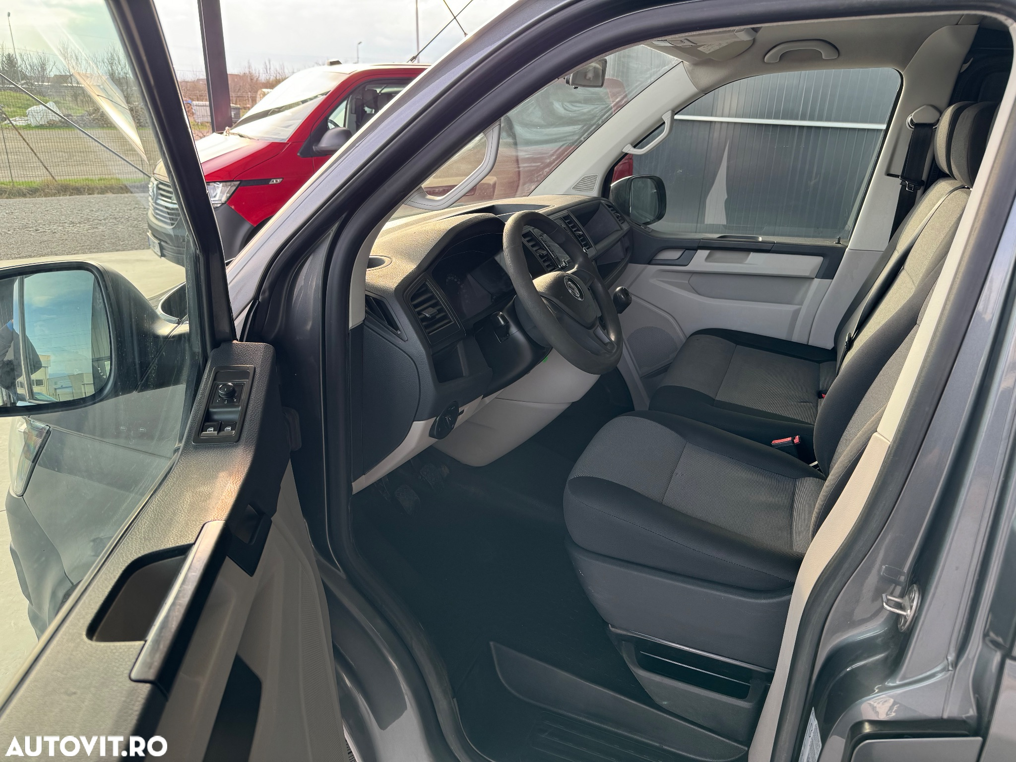 Volkswagen Transporter T6 Lang - 13
