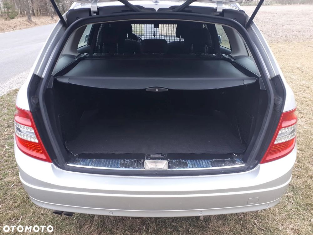 Mercedes-Benz Klasa C 200 CDI DPF (BlueEFFICIENCY) 7G-TRONIC Avantgarde - 6