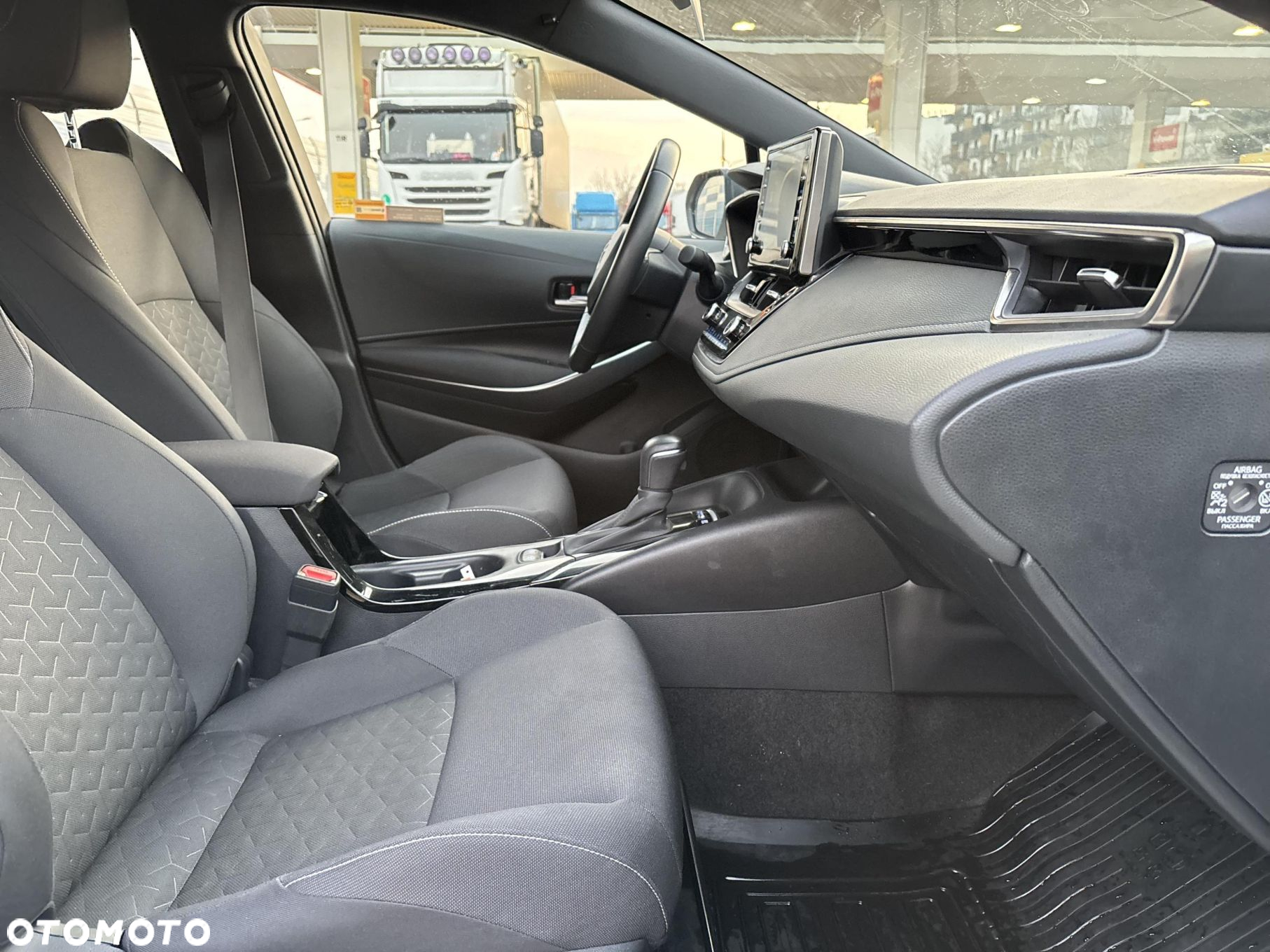 Toyota Corolla - 9