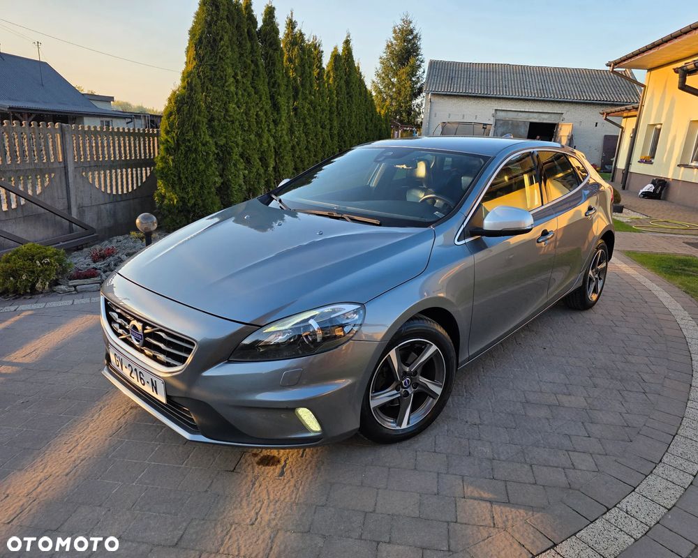 Volvo V40 D2 Drive-E R-Design Momentum - 2