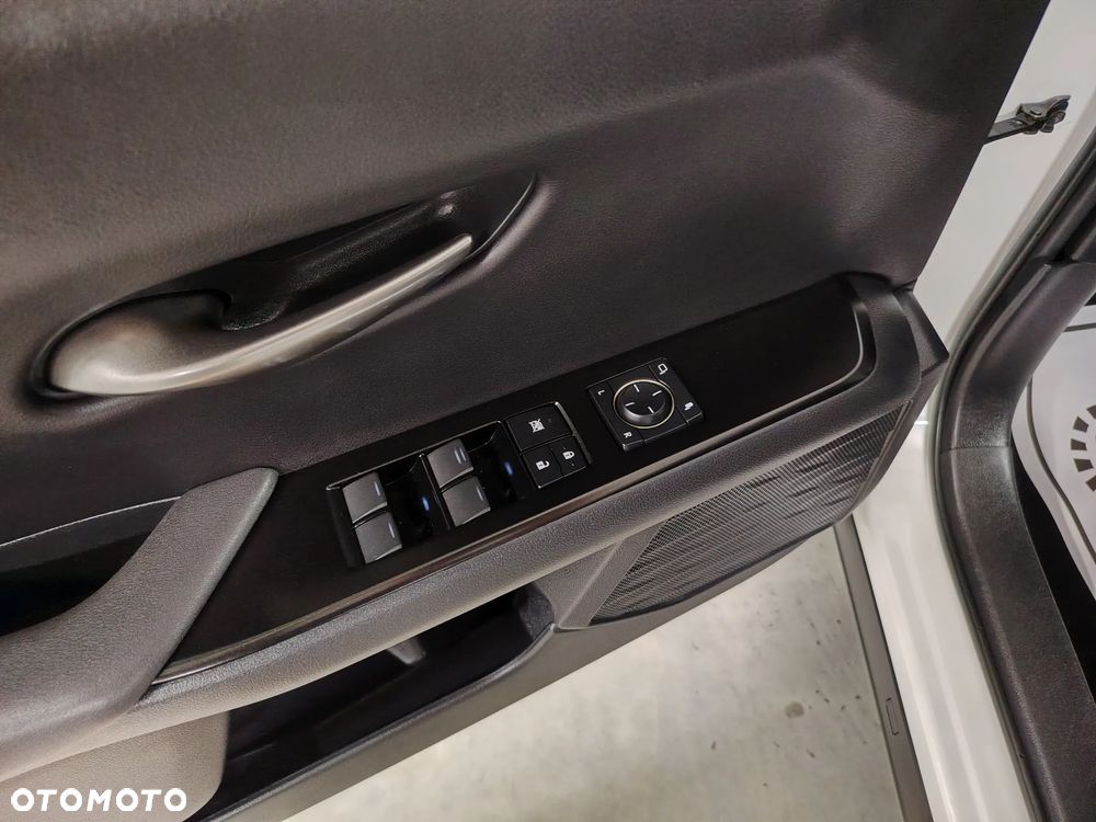 Lexus UX 250h Elegance 2WD - 30