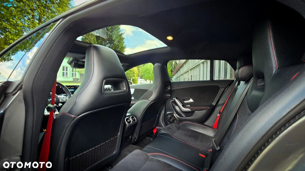 Mercedes-Benz CLA - 15