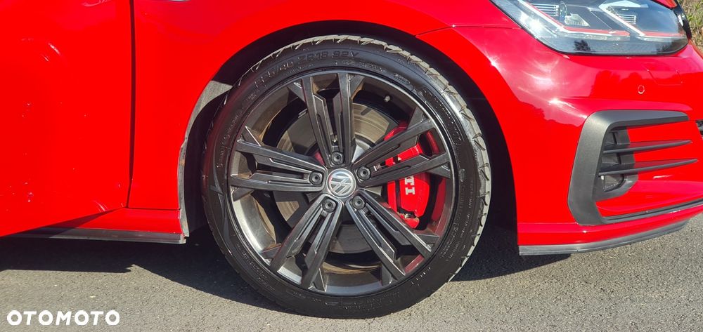 Volkswagen Golf GTI (BlueMotion Technology) DSG Performance - 16