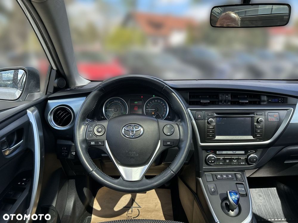Toyota Auris - 11