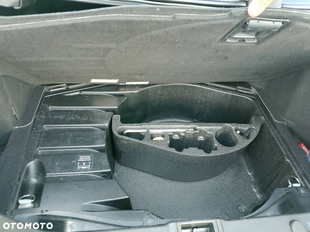 Mercedes-Benz Klasa C 220 T CDI Classic - 23