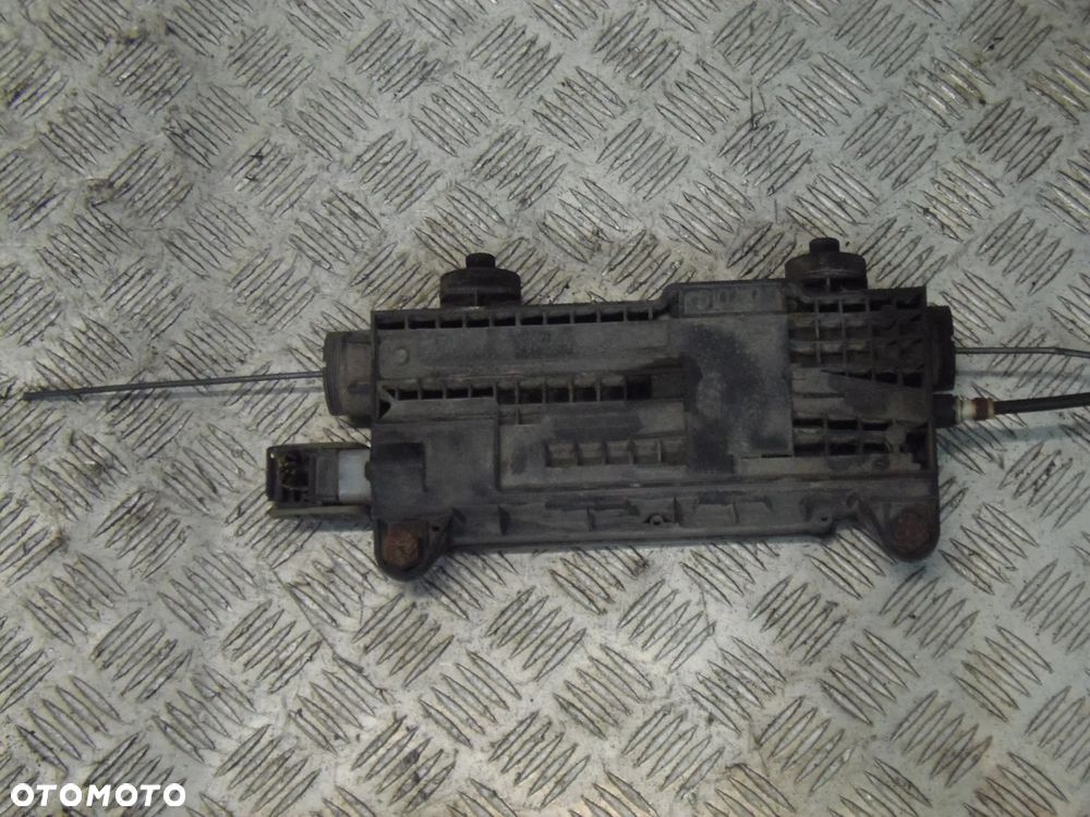 HAMULEC RECZNY ELEKTRYCZNY RANGE ROVER SPORT L320 LIFT 3.0D - 2