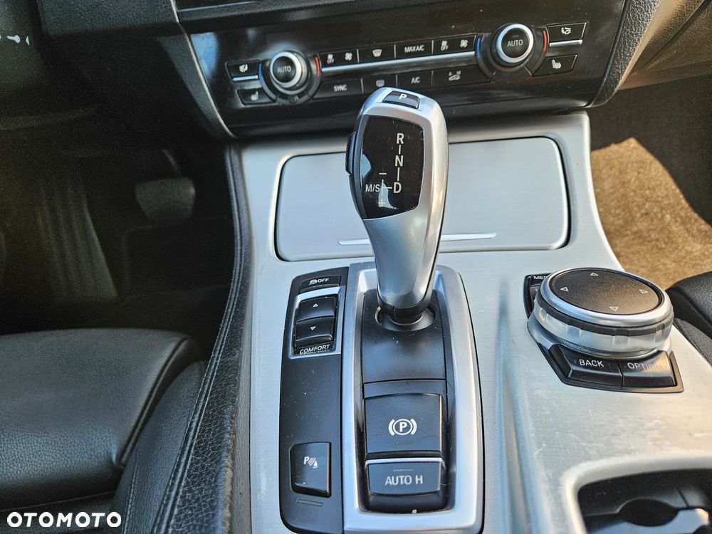 BMW Seria 5 525d xDrive Modern Line - 29