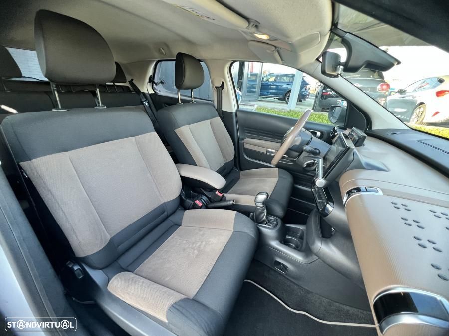 Citroën C4 Cactus 1.2 PureTech Shine Pack - 26