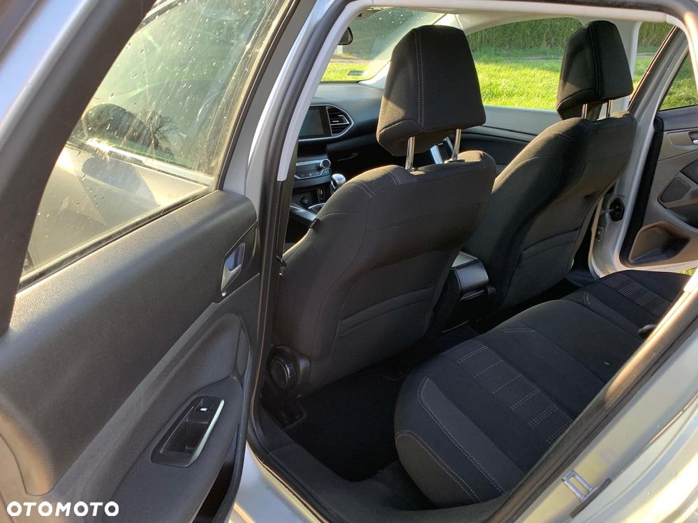 Peugeot 308 - 13
