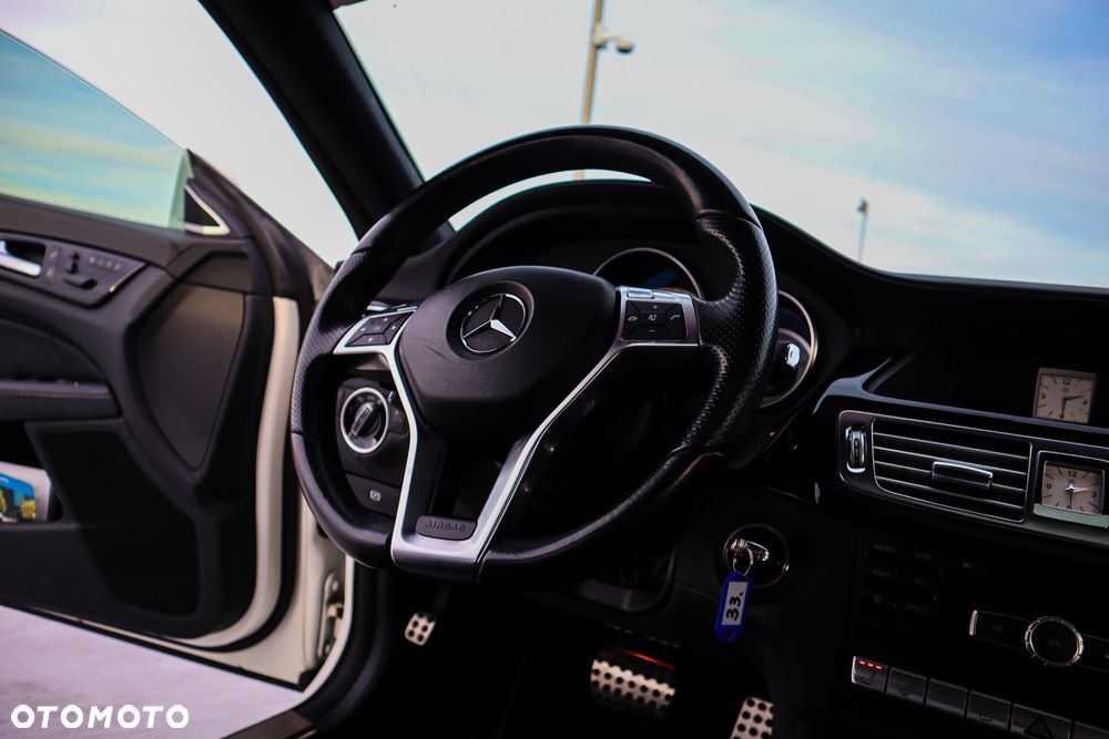 Mercedes-Benz CLS - 6