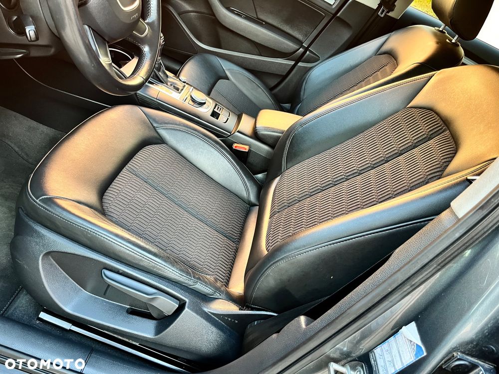 Audi A3 Sportback 1.6 TDI DPF S tronic Ambiente - 22