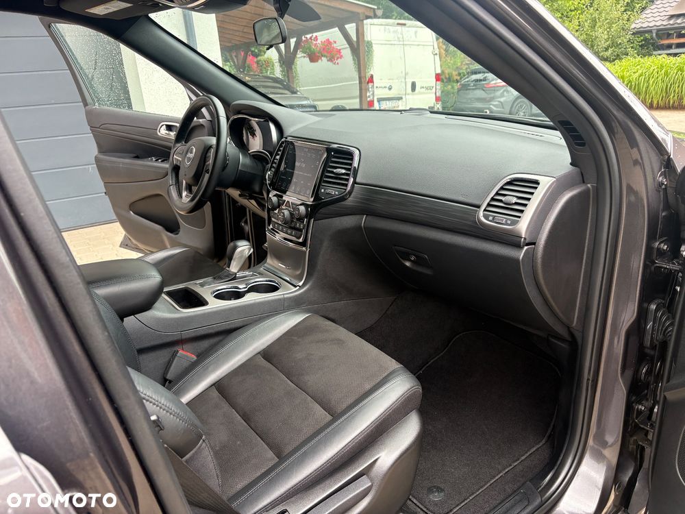 Jeep Grand Cherokee - 9