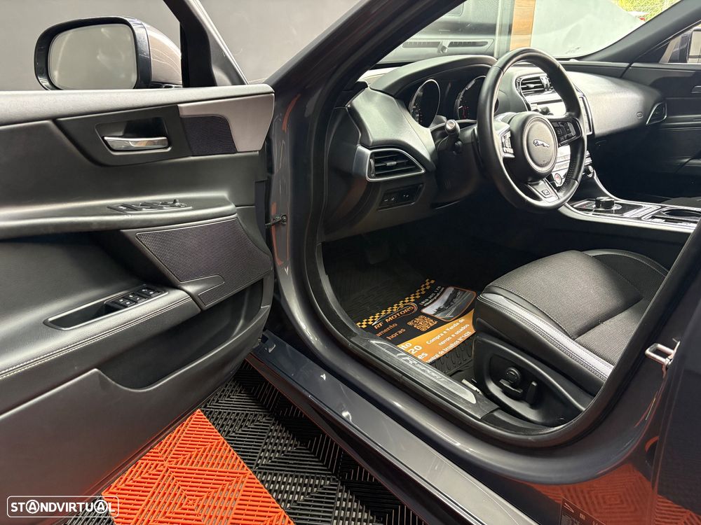 Jaguar XE 20d Aut. R-Sport - 34