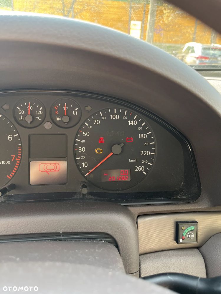 Audi A4 Limousine - 11