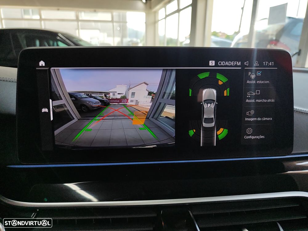 BMW 530 e Pack 50 anos M - 36