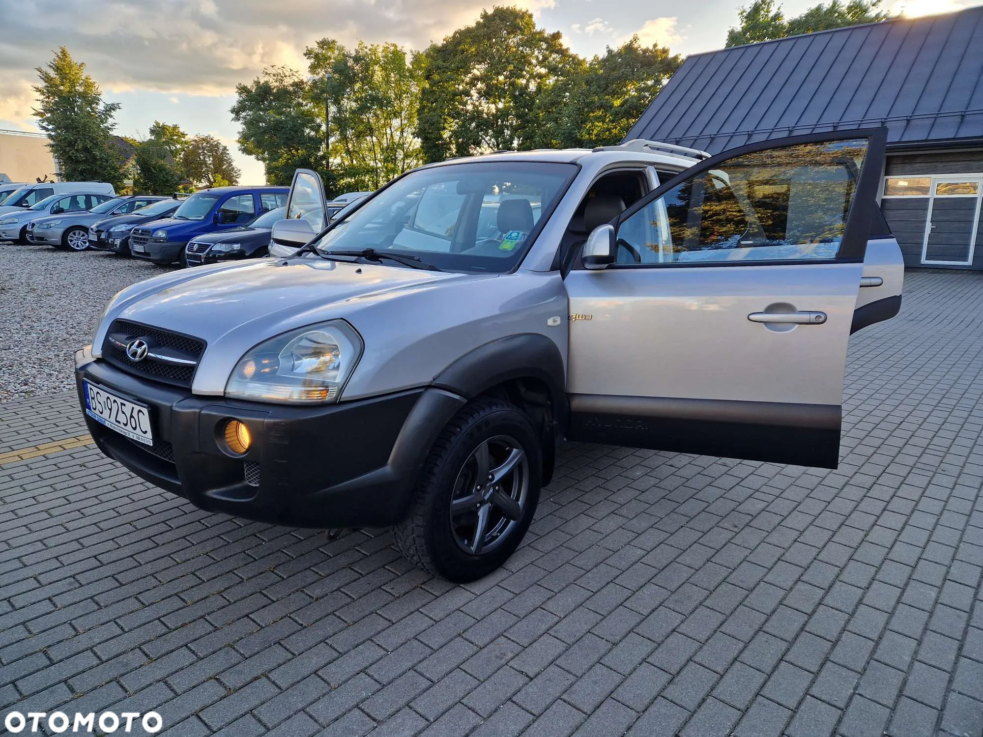 Hyundai Tucson 2.0 CRDi Elegance + - 19