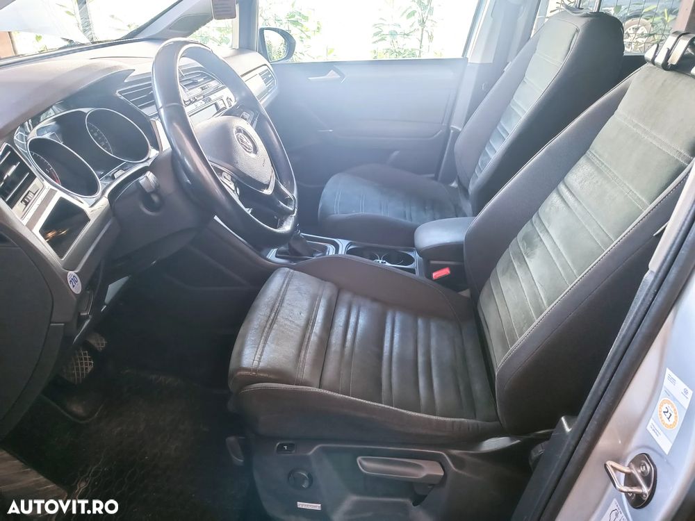 Volkswagen Touran 2.0 TDI SCR DSG Comfortline - 24