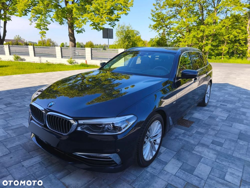 BMW Seria 5 525d Touring Luxury Line - 2