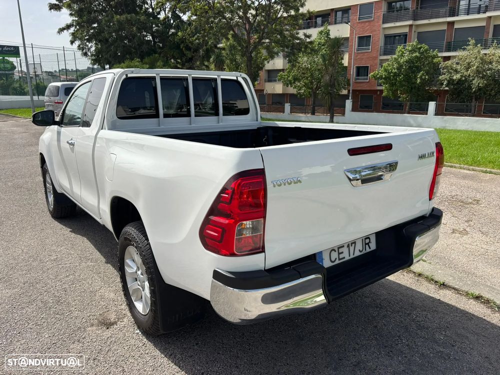 Toyota 2.4 D-4D 4WD 150cv - JLL - AC - CÂMERA - 4 LUGARES !!!! - 14