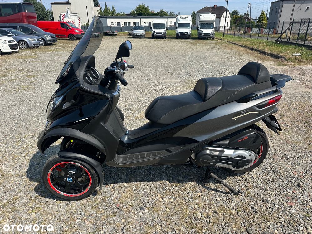 Piaggio MP-3 - 5