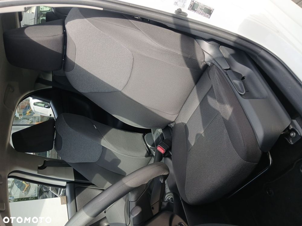 Toyota Yaris - 39