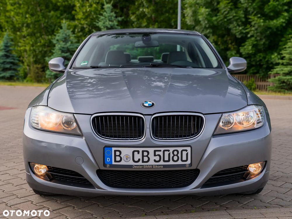 BMW Seria 3 318i Edition Exclusive - 12