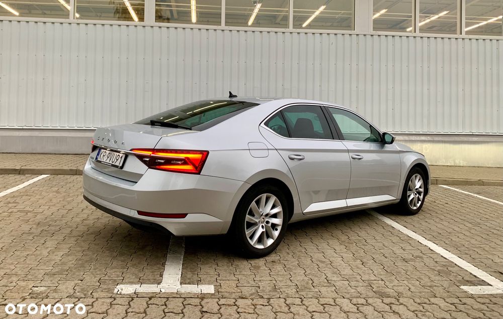 Skoda Superb 2021 photo 5