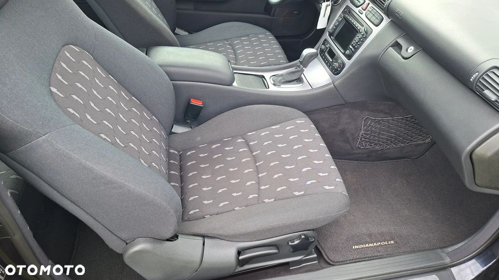 Mercedes-Benz Klasa C 320 Avantgarde - 17