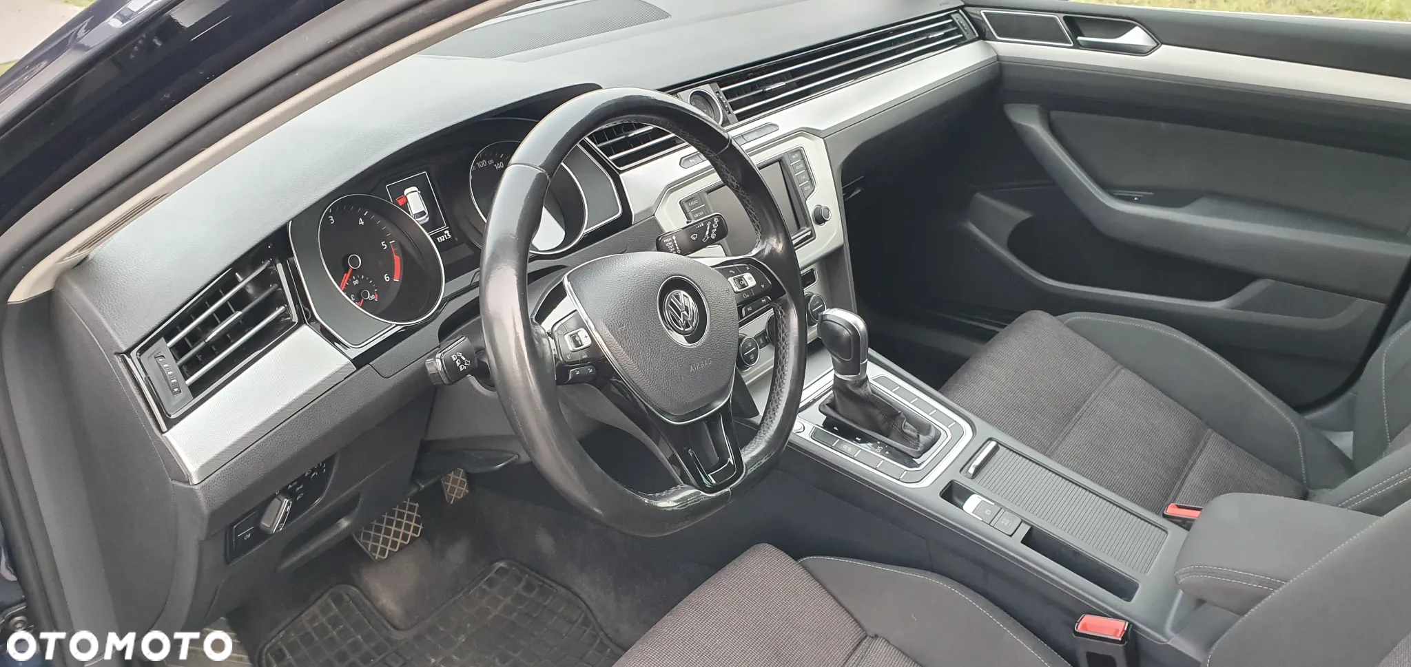 Volkswagen Passat 2.0 TDI BMT Comfortline DSG - 14