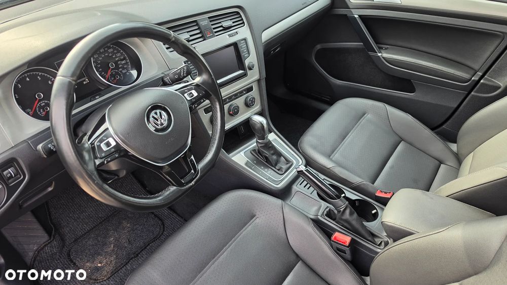 Volkswagen Golf - 13