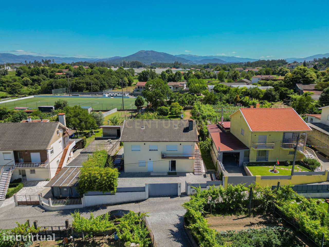 Andar Moradia T3 com Terraço e estacionamento para 2 Viaturas | Lago, - Grande imagem: 5/17