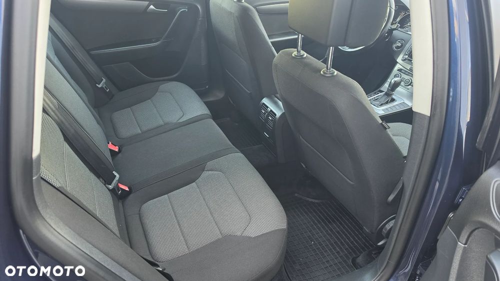Volkswagen Passat 2.0 Blue TDI DSG SCR Comfortline - 10